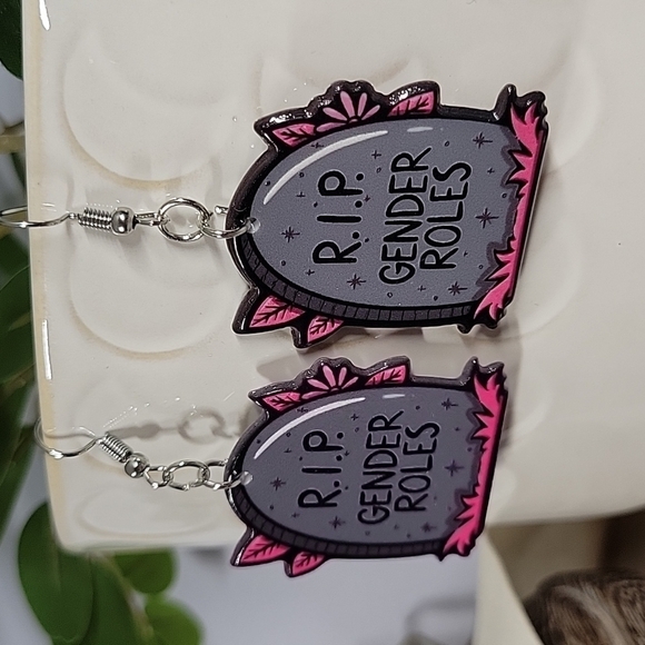 RIP Gender Roles Femcore Drop Earrings - Picture 4 of 7